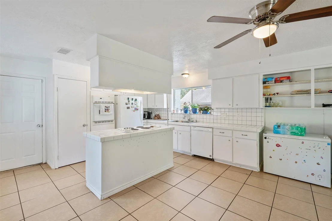 Photo of 1603 Cantrell Boulevard