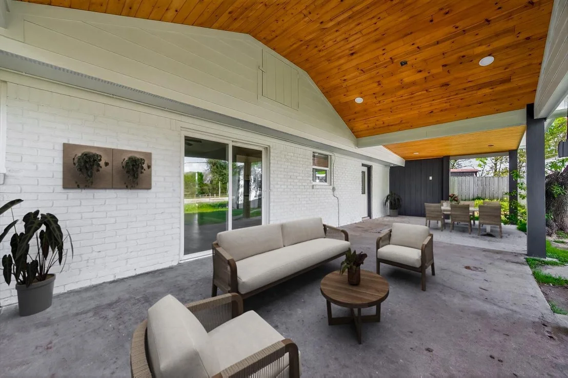 Photo of 118 W Doverfield Drive