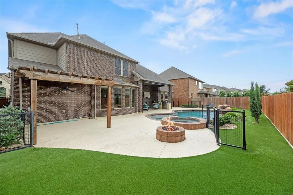 Photo of 19422 Meadow Lakes Drive