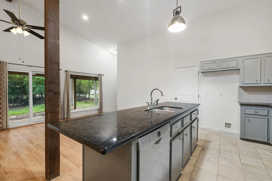 Photo of 2931 Whitman Drive