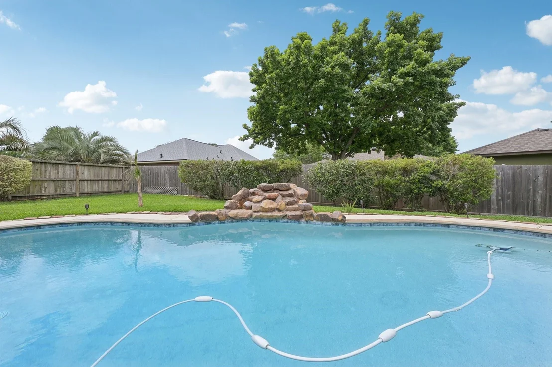 Photo of 7187 Edgewater Drive