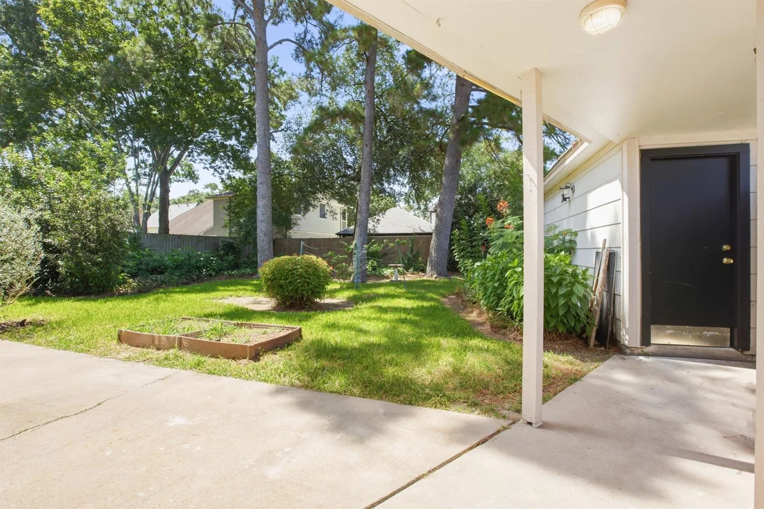 Photo of 18319 Oakhampton Drive