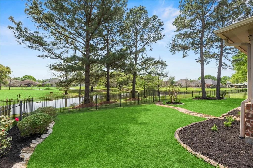 Photo of 6046 Whispering Lakes Drive