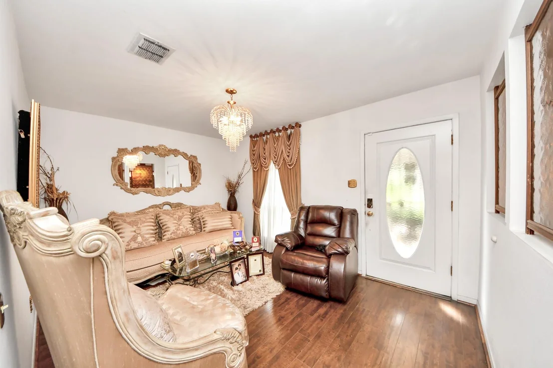 Photo of 6423 Bluestone Drive
