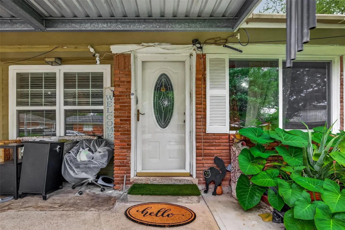 Photo of 2111 Hickory Lane