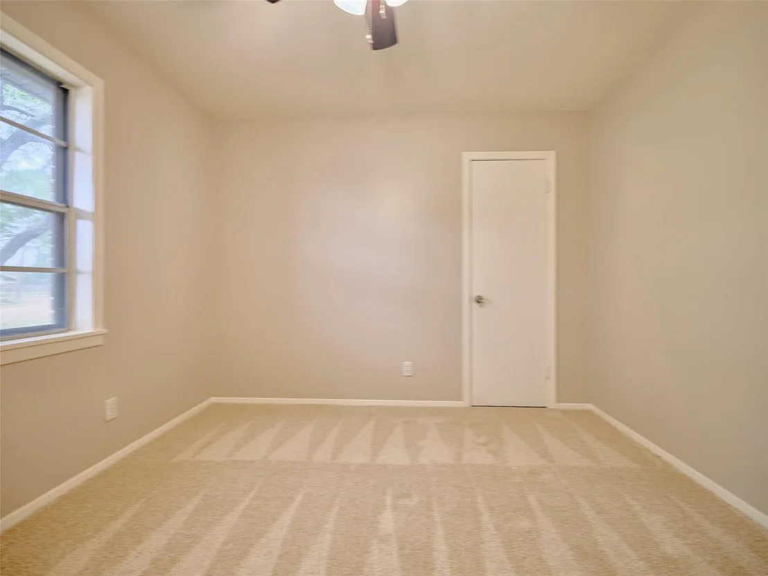 Photo of 3002 Lamar Circle