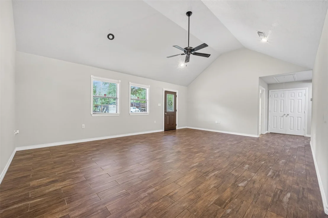 Photo of 1007 W Cedar River Road