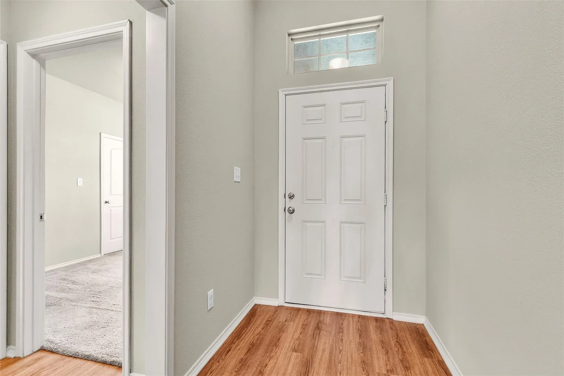 Photo of 704 Mockingbird Street