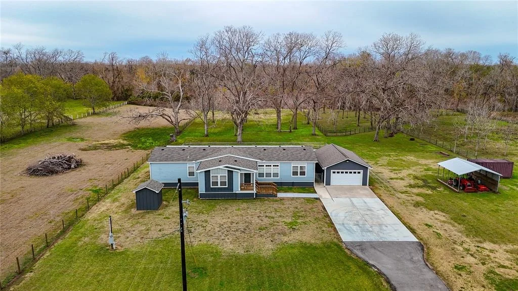 Photo of 6228 County Road 42