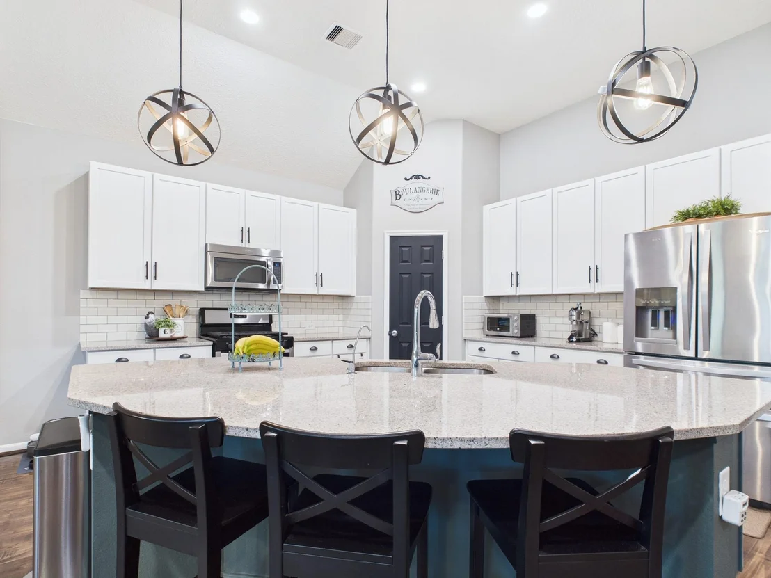 Photo of 6003 Rivergrove Bend Drive