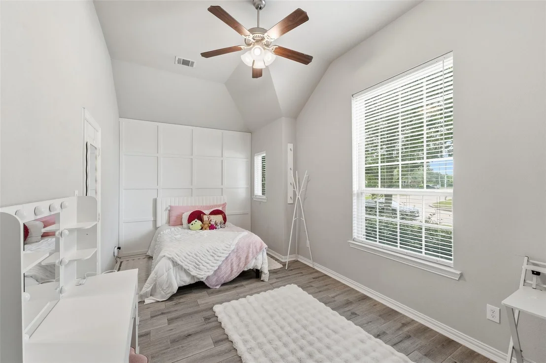 Photo of 28007 Castle Park Lane