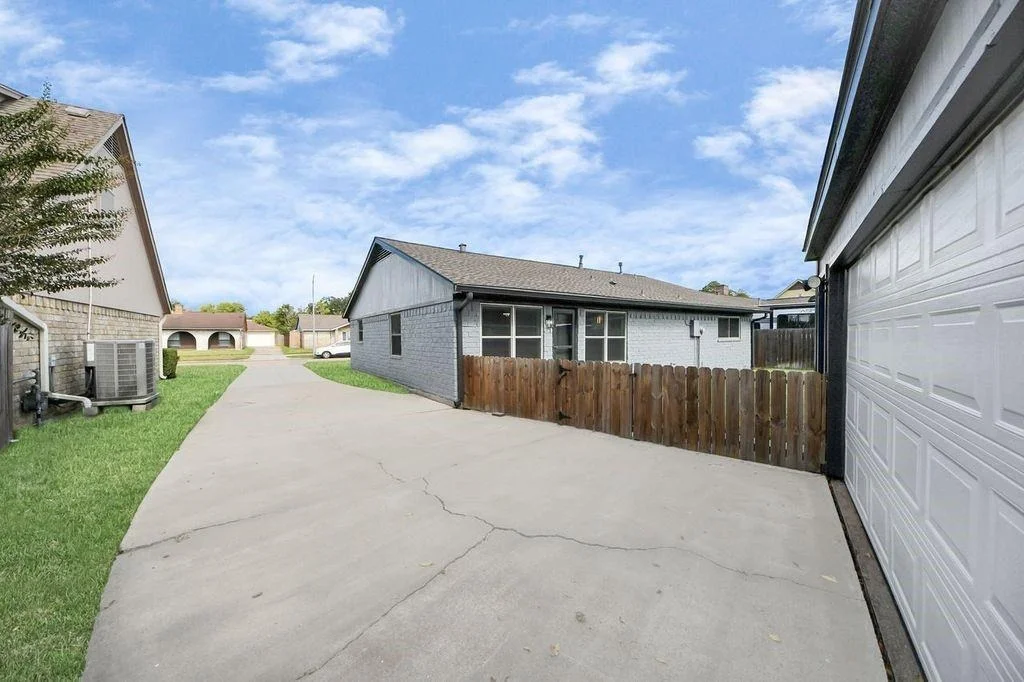 Photo of 10130 Sagerock Drive