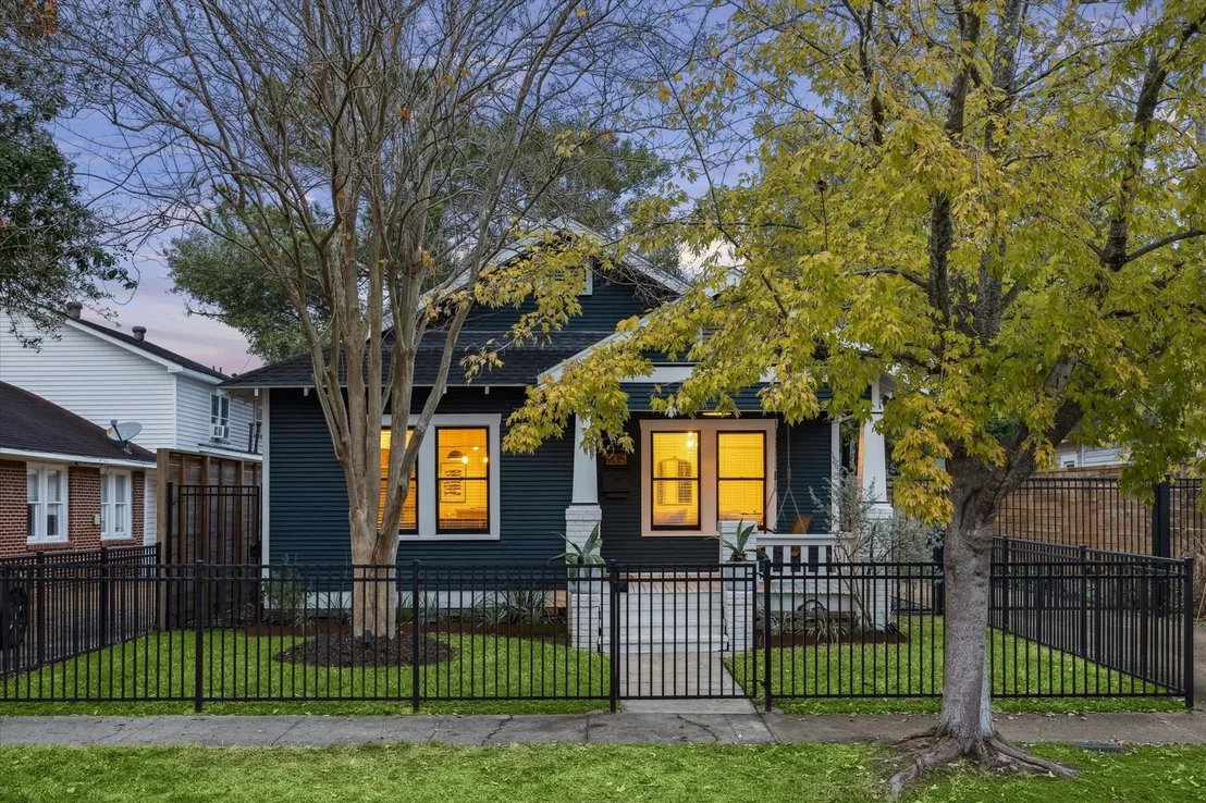 Photo of 1135 Walling Street