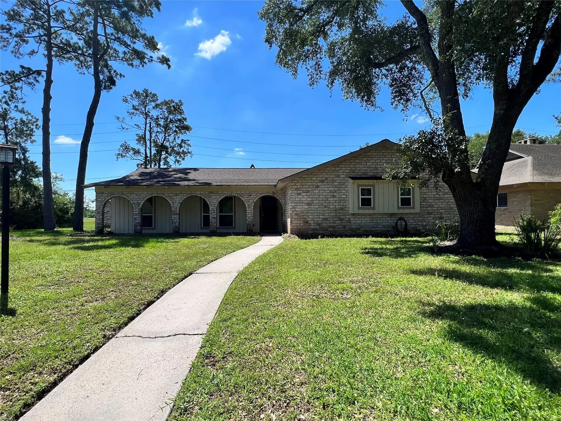 Photo of 203 Acorn Tree Court