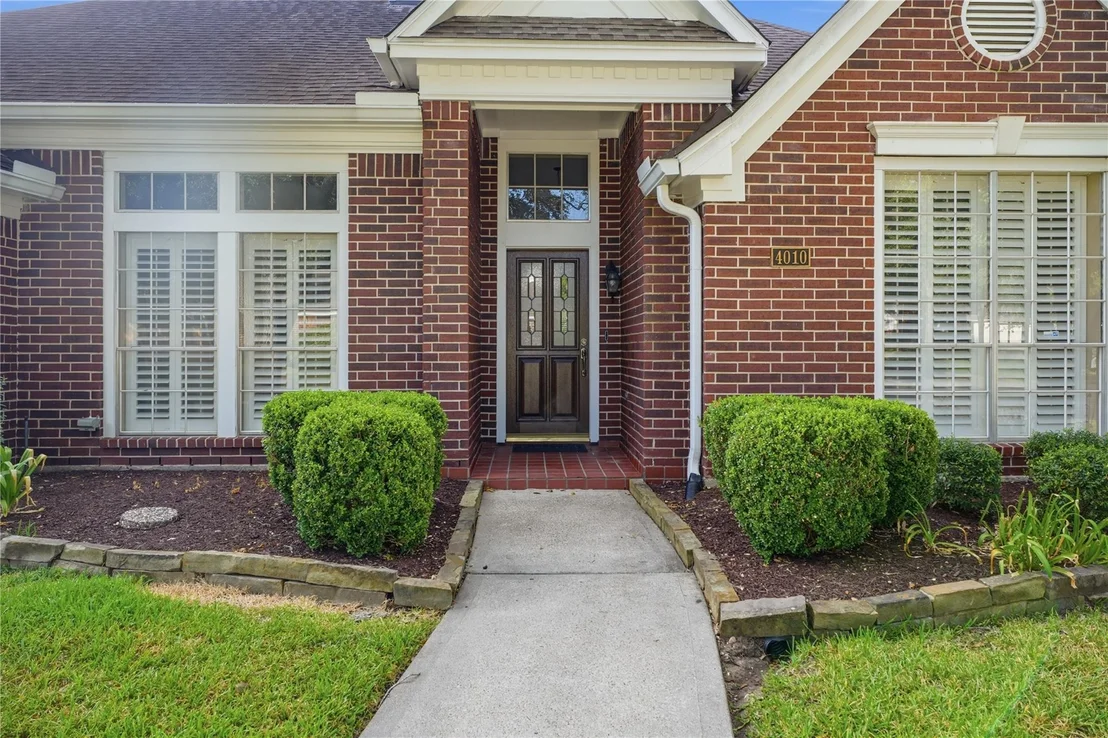 Photo of 4010 Raven River Drive