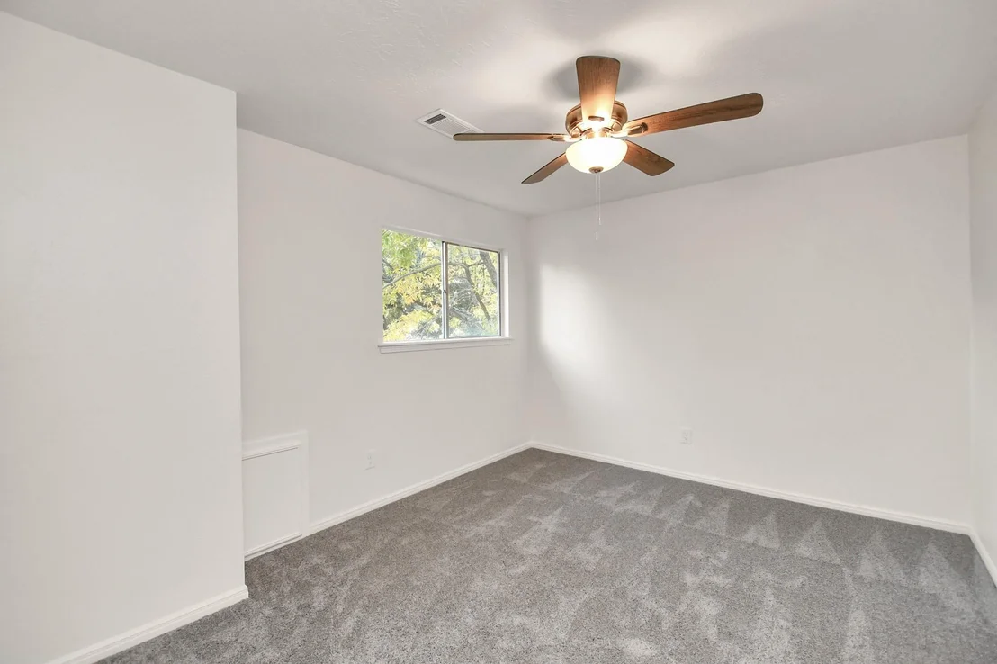 Photo of 3919 Fernglade Drive