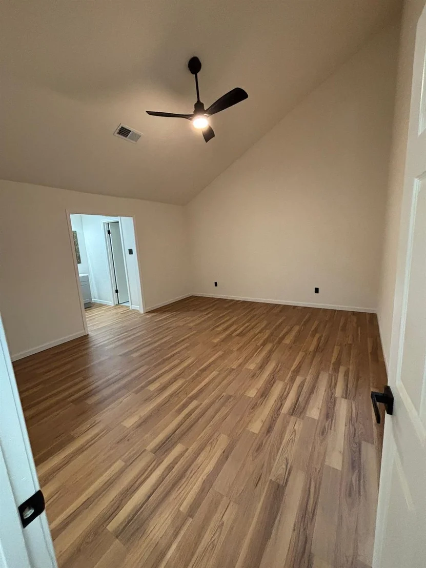 Photo of 1018 White Sands Road
