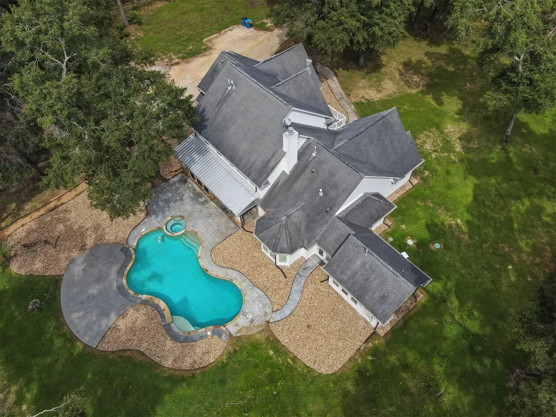 Photo of 10933 Lake Forest Drive