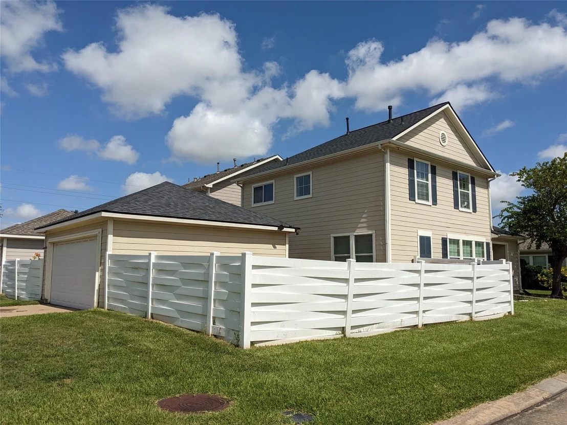 Photo of 6309 Settlers Square Lane