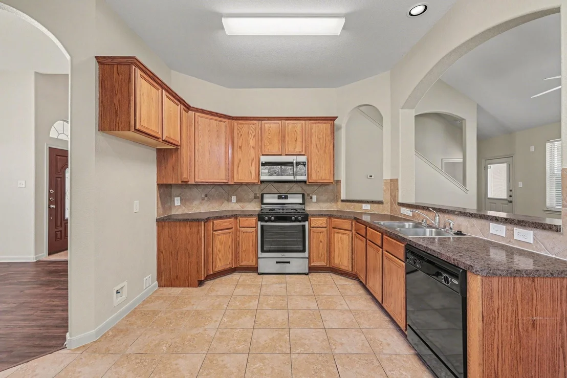 Photo of 4921 Summer Ridge Drive