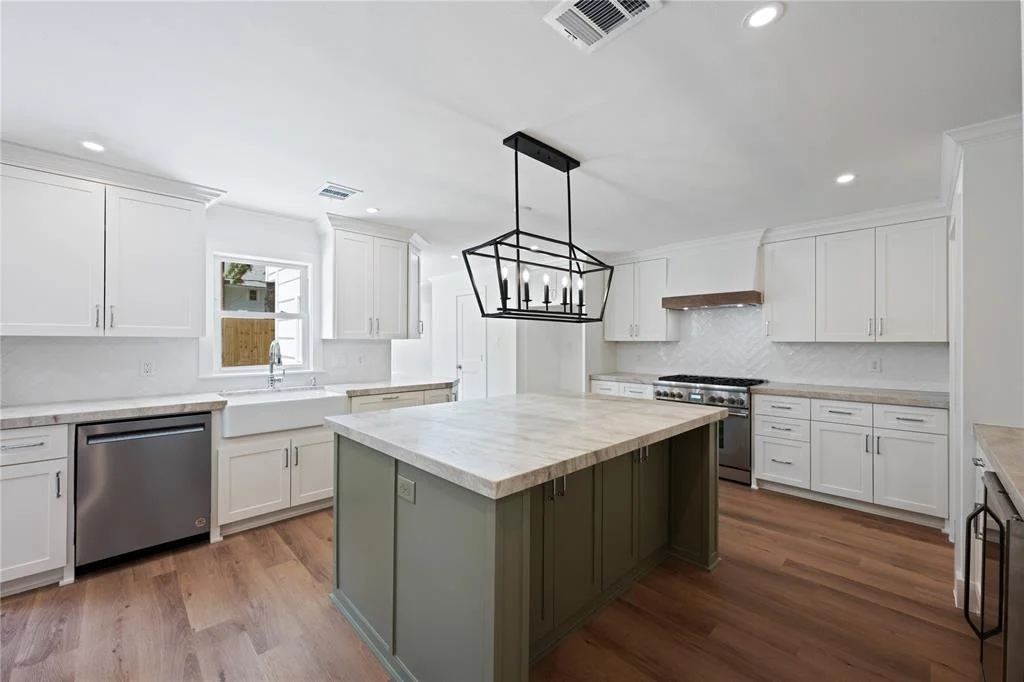 Photo of 8306 Vintage Wood Circle