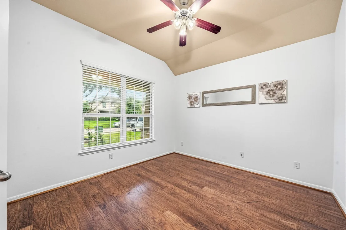 Photo of 1806 Oak View Lane