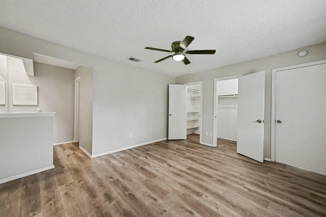 Photo of 2710 Village Circle Drive