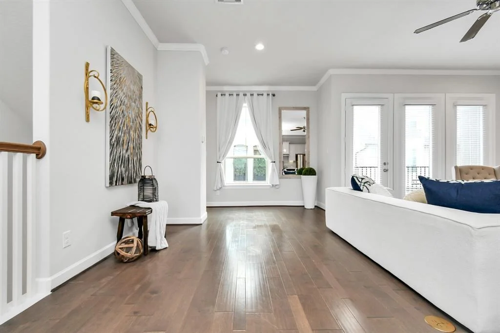 Photo of 4015 Centre Glen Drive