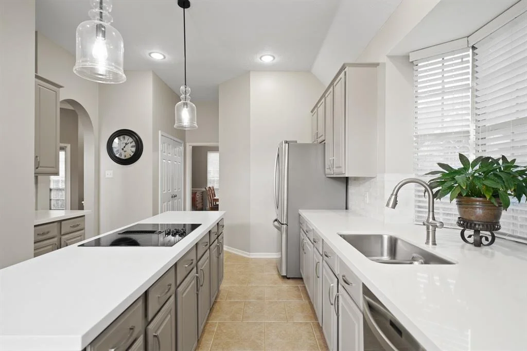 Photo of 6723 Springcrest Drive