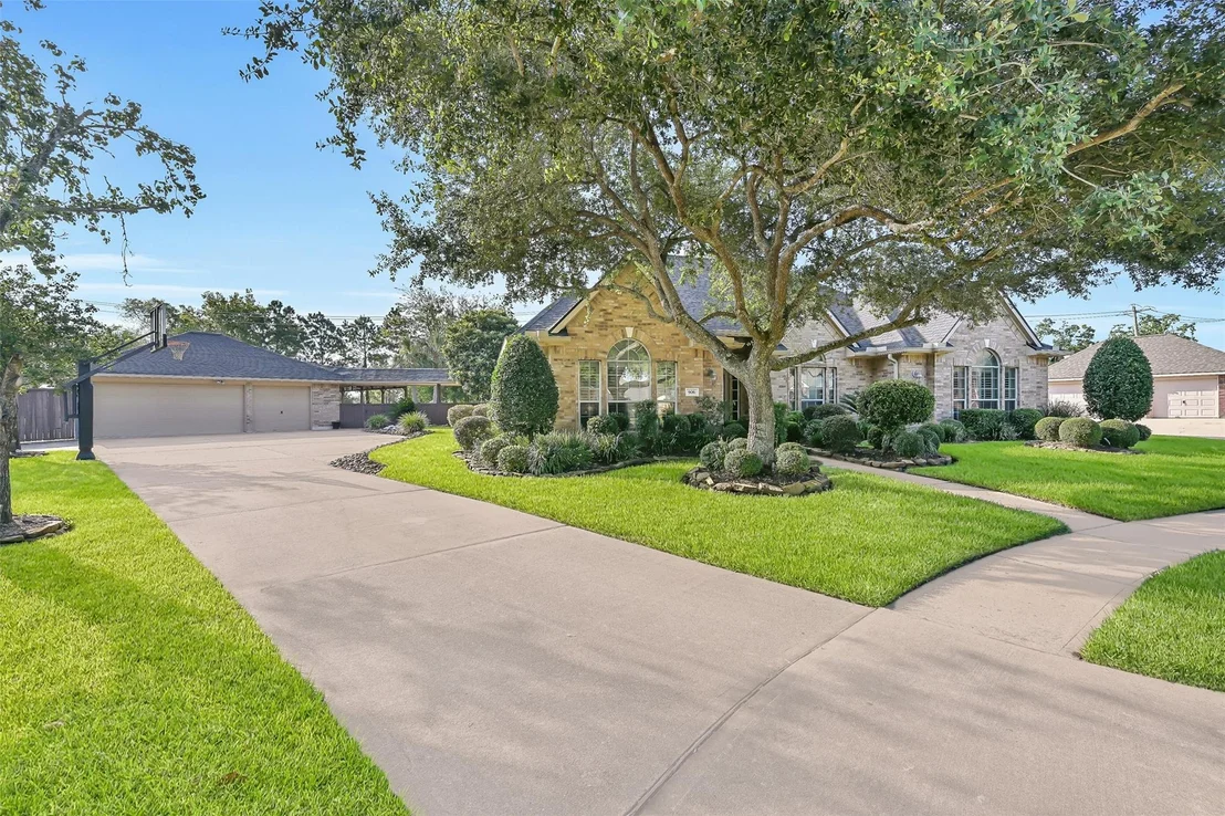 Photo of 906 High Ridge Circle