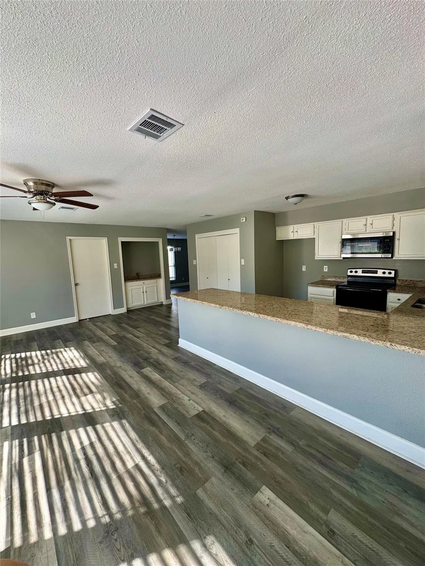 Photo of 7619 Southmeadow Drive