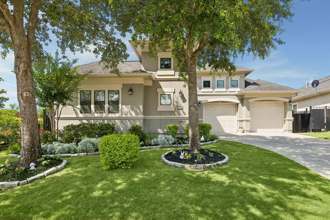 Photo of 3914 Louvre Lane