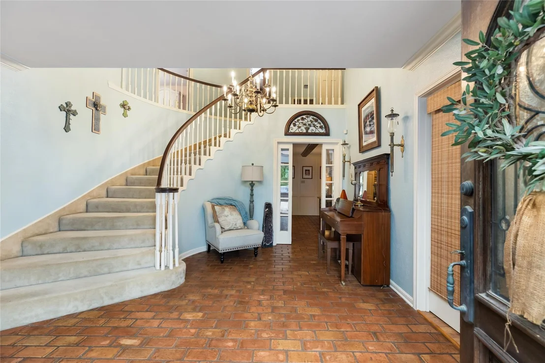Photo of 5606 Foresthaven Drive