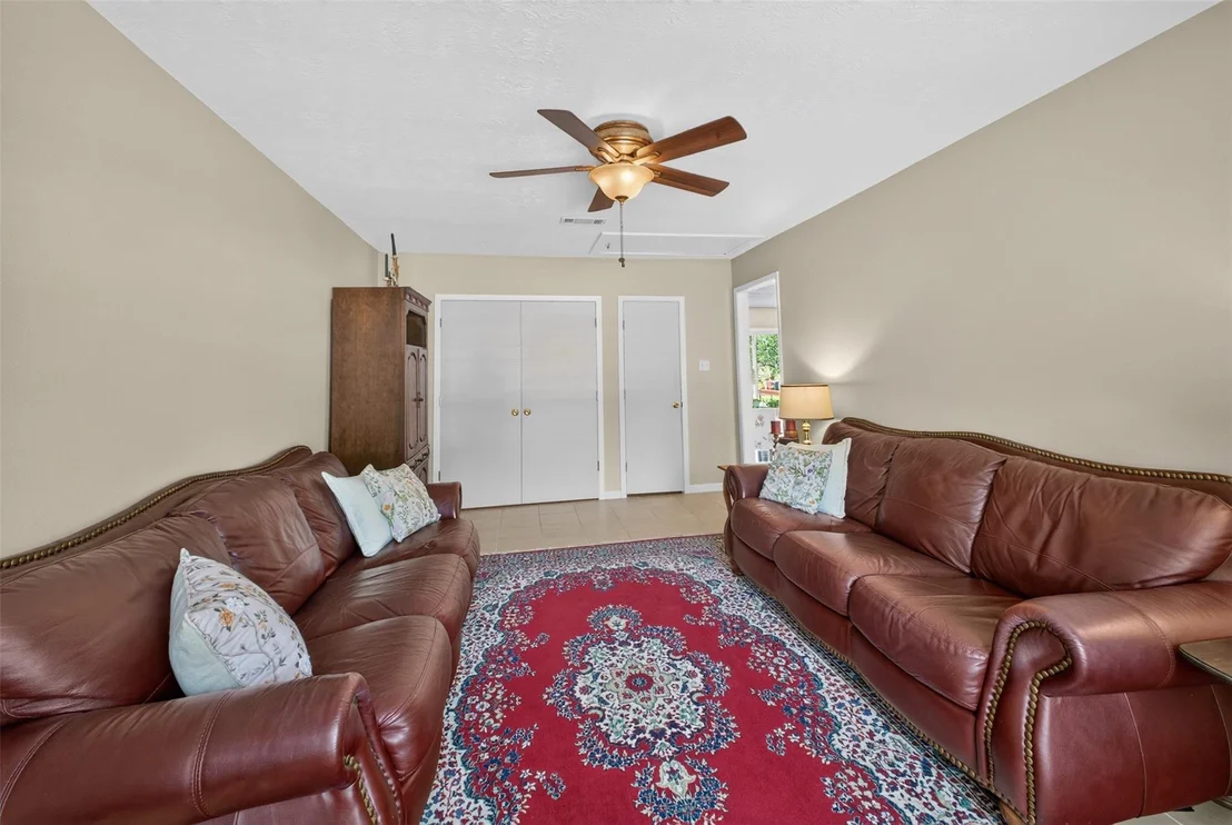Photo of 1320 W Palm Drive