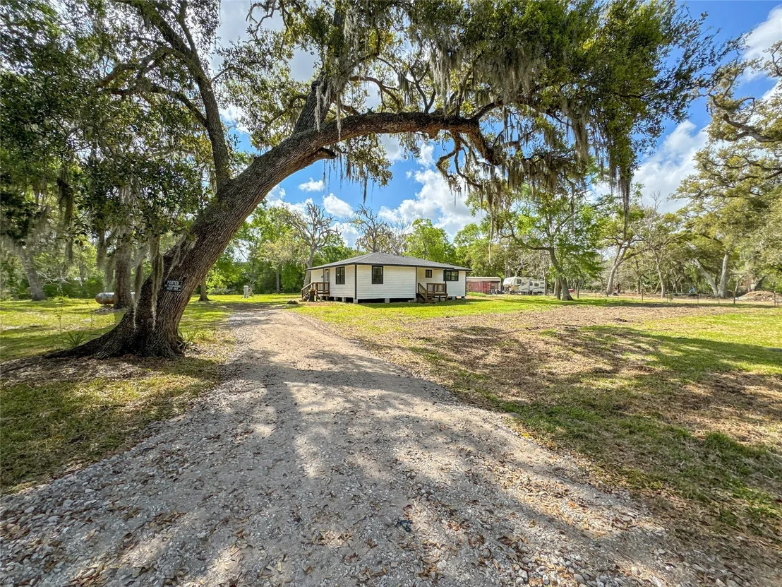 Photo of 17958 County Road 426
