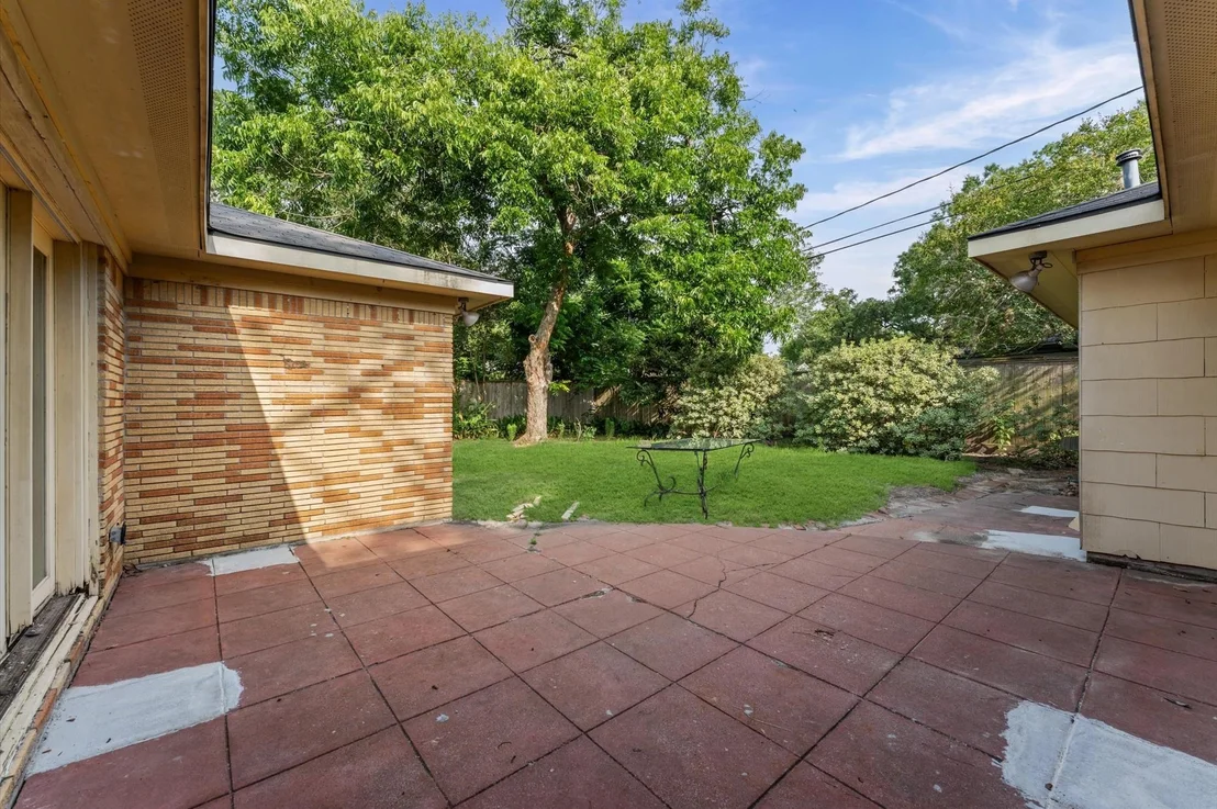 Photo of 3123 Broadmead Drive