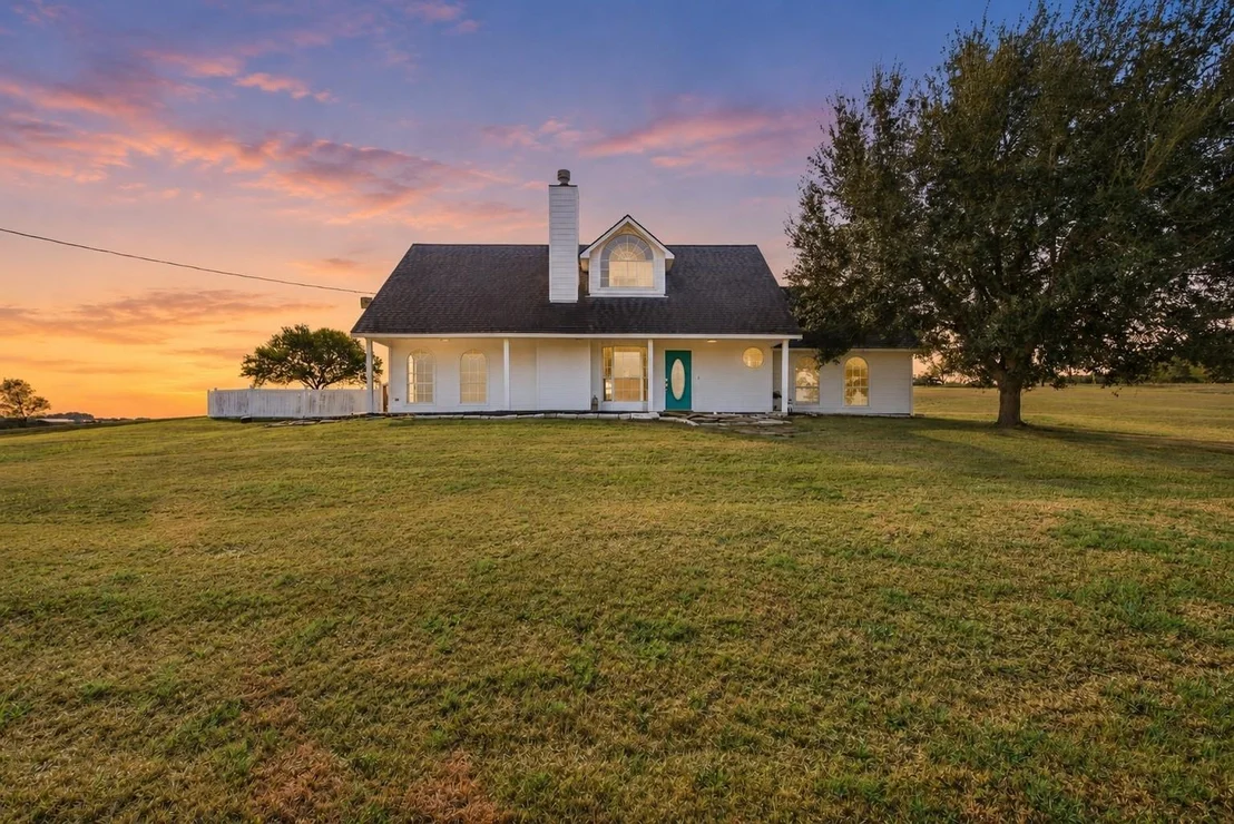 Photo of 2201 Bluebonnet Boulevard