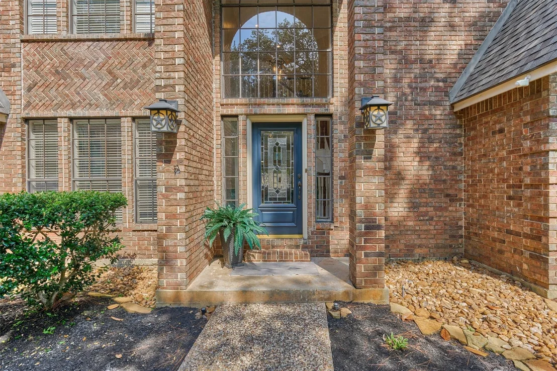 Photo of 24622 W Kingscrest Circle