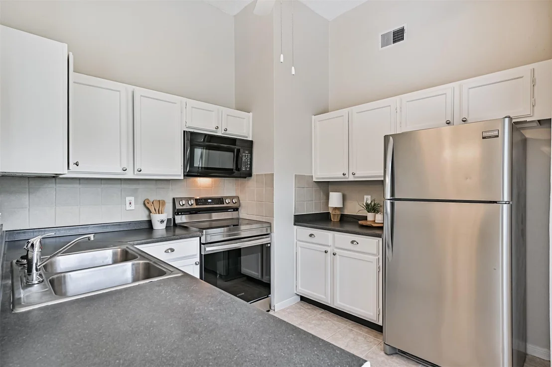 Photo of 3107 Deer Trail Drive