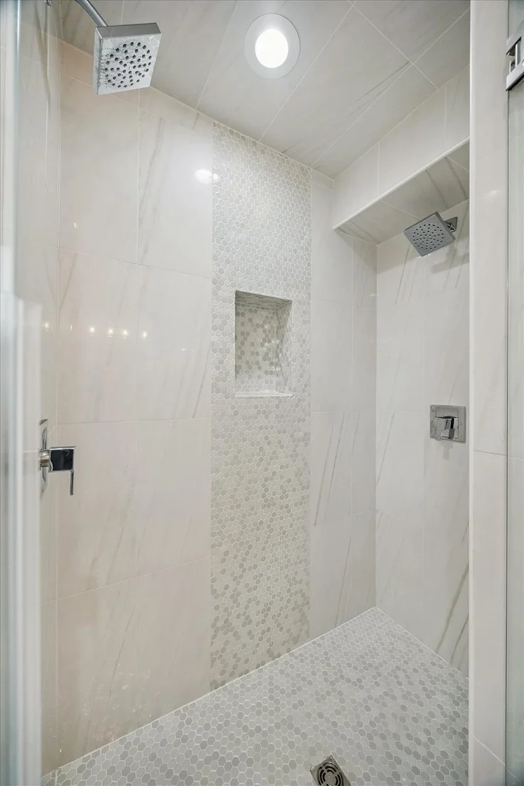 Photo of 9769 Oak Point Drive