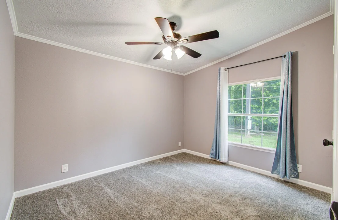 Photo of 272 Lone Pine Drive
