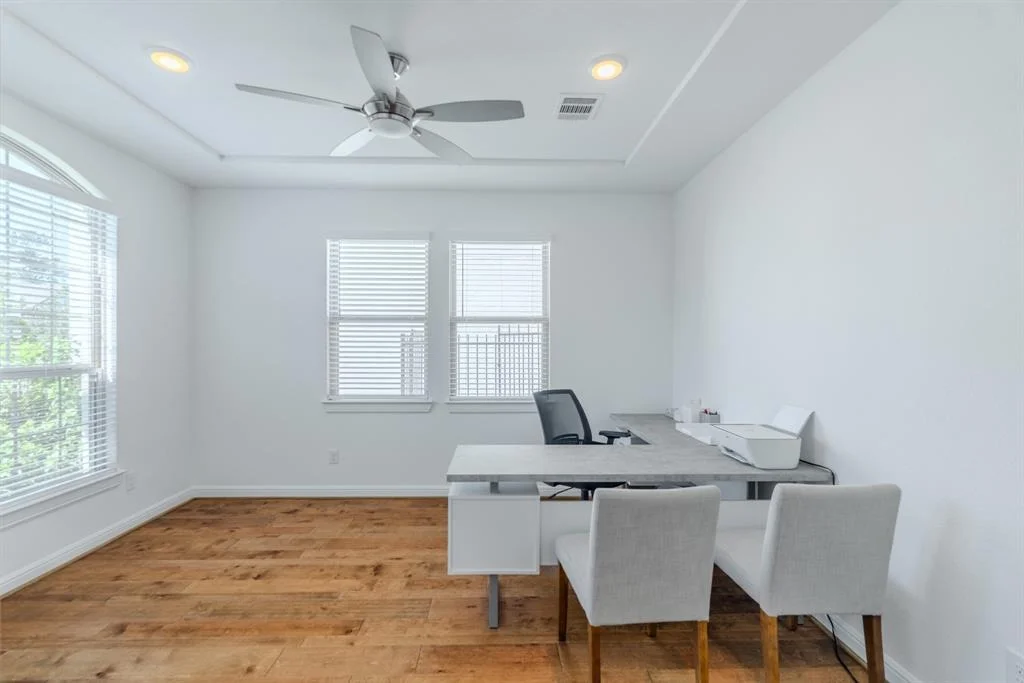 Photo of 32 Snowdrop Lily Drive
