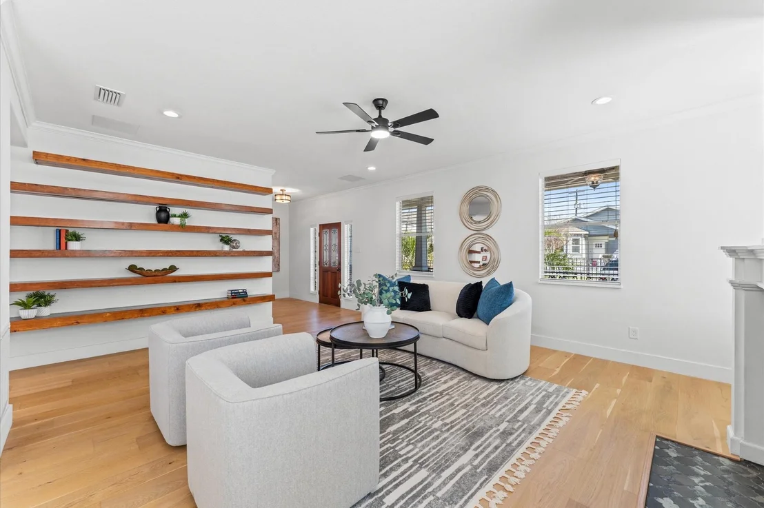 Photo of 1111 Walton Street