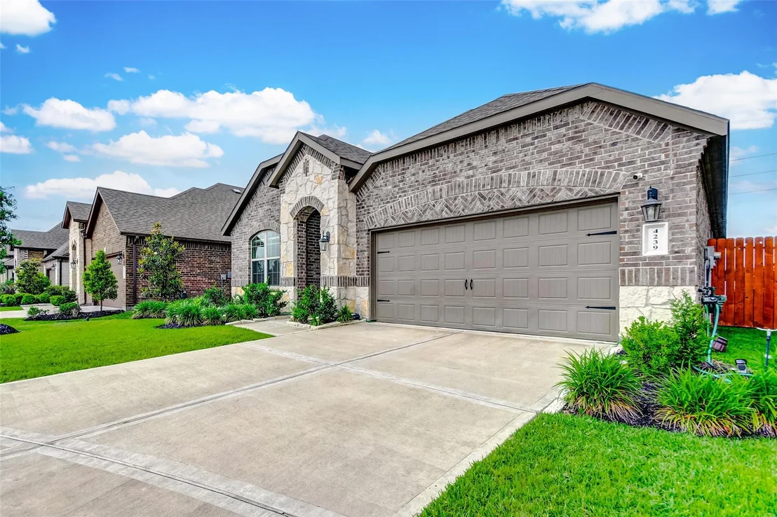 Photo of 4239 Prairie Landing Lane