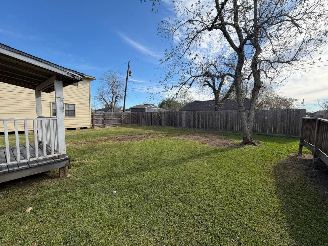 Photo of 406 Snow Drive