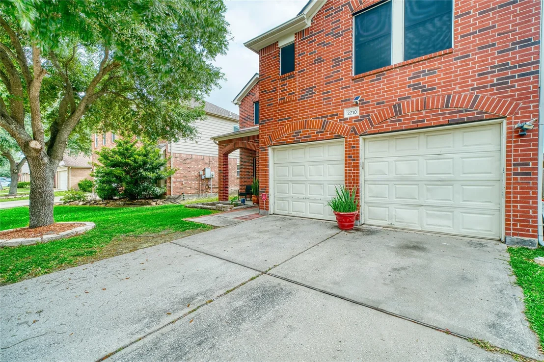 Photo of 2210 Mountain Ranch Drive