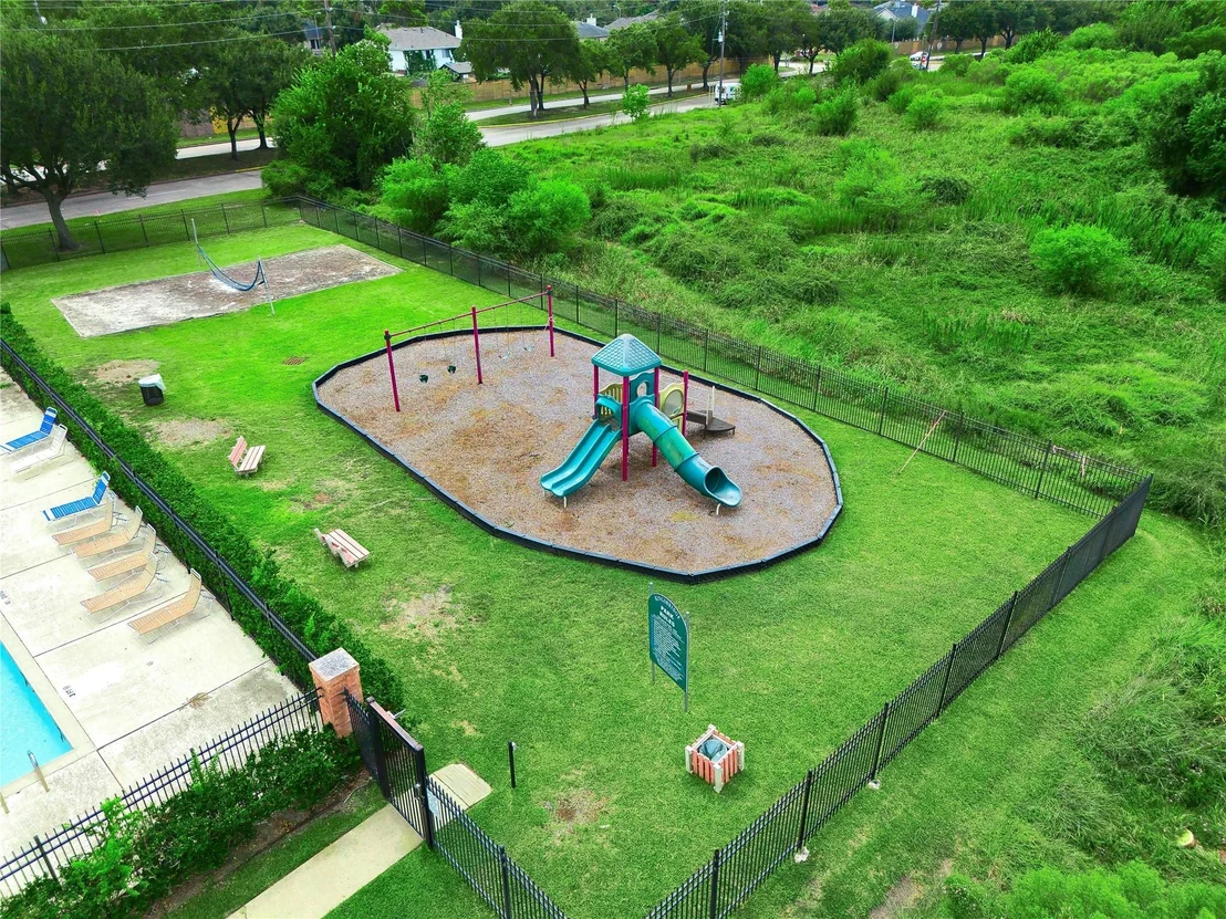 Photo of 8942 Norham Drive