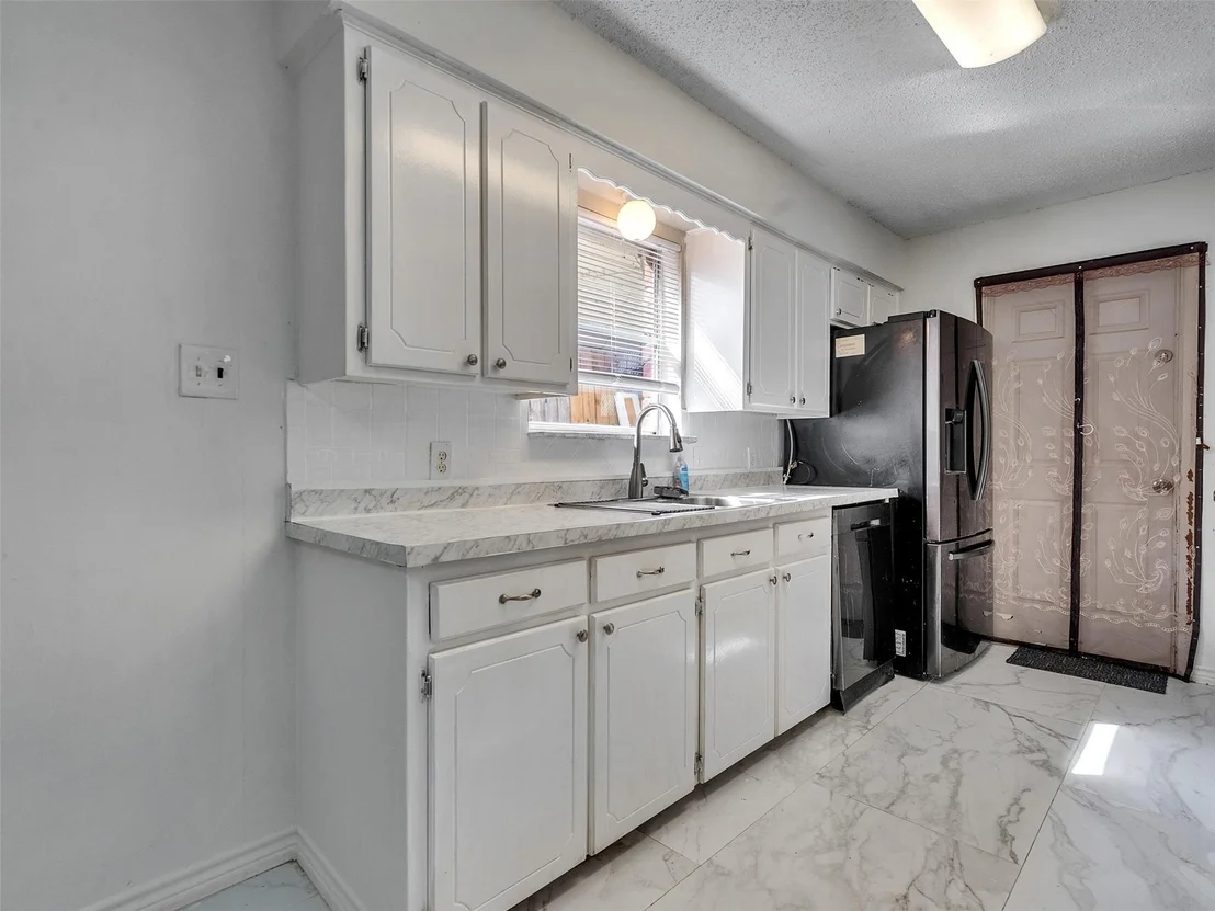 Photo of 5602 Rivergate Drive