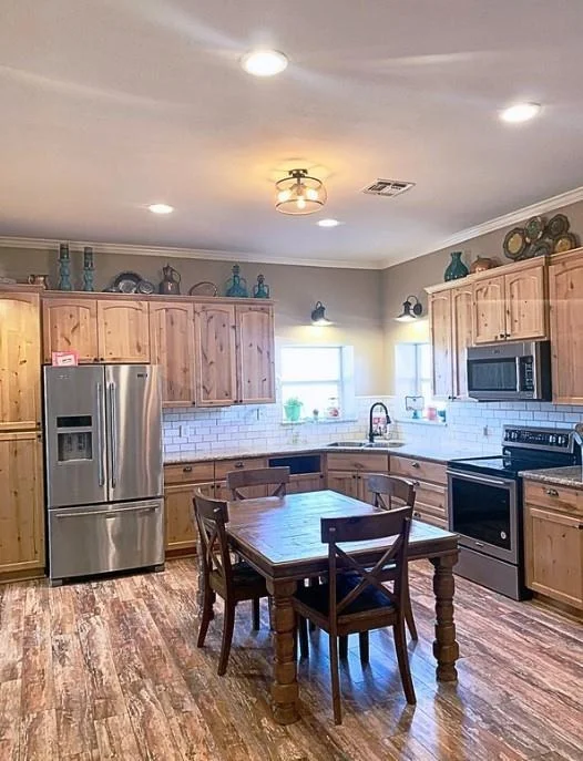 Photo of 949 Abrameit Road