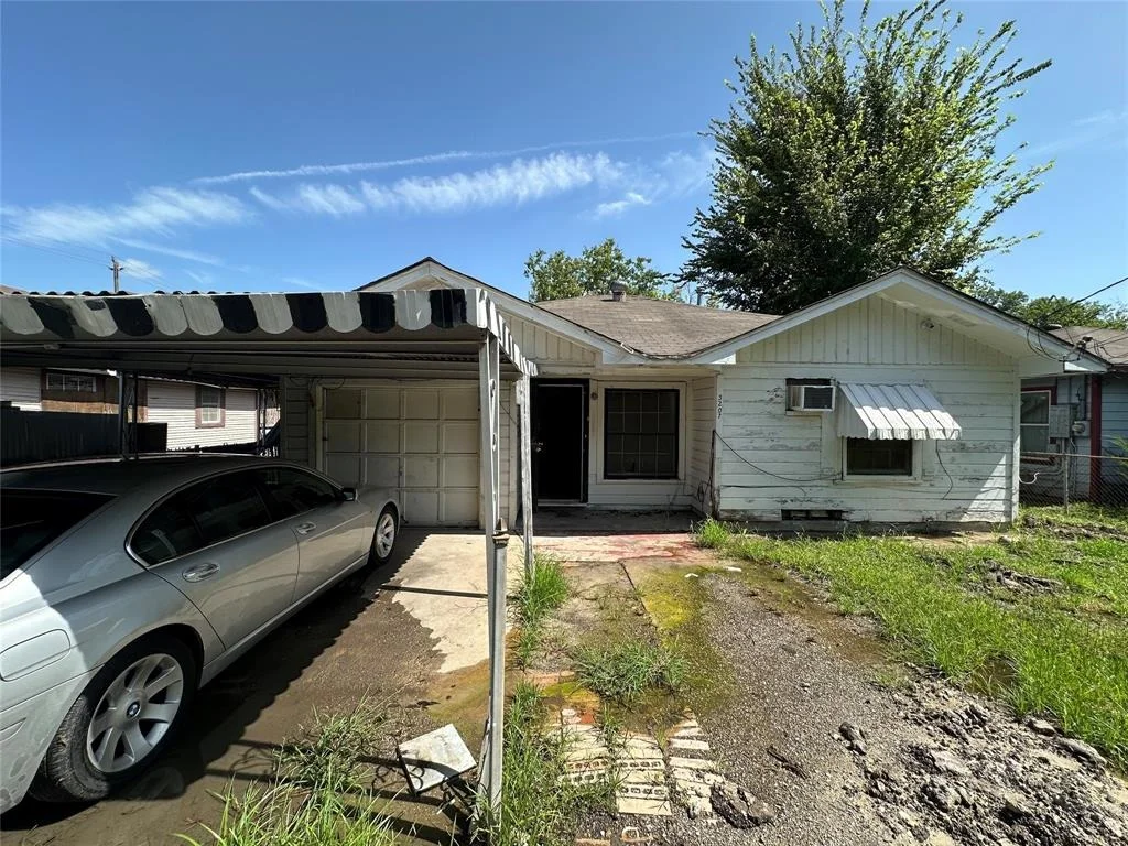 Photo of 3207 Florida Street